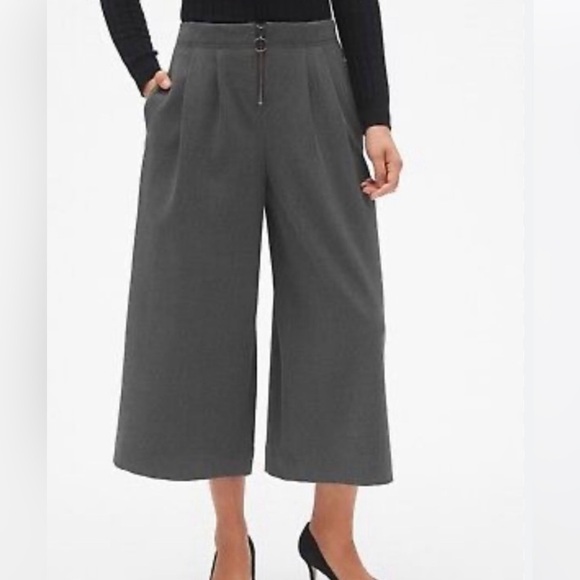 GAP Pants - Gap high rise wide leg crop